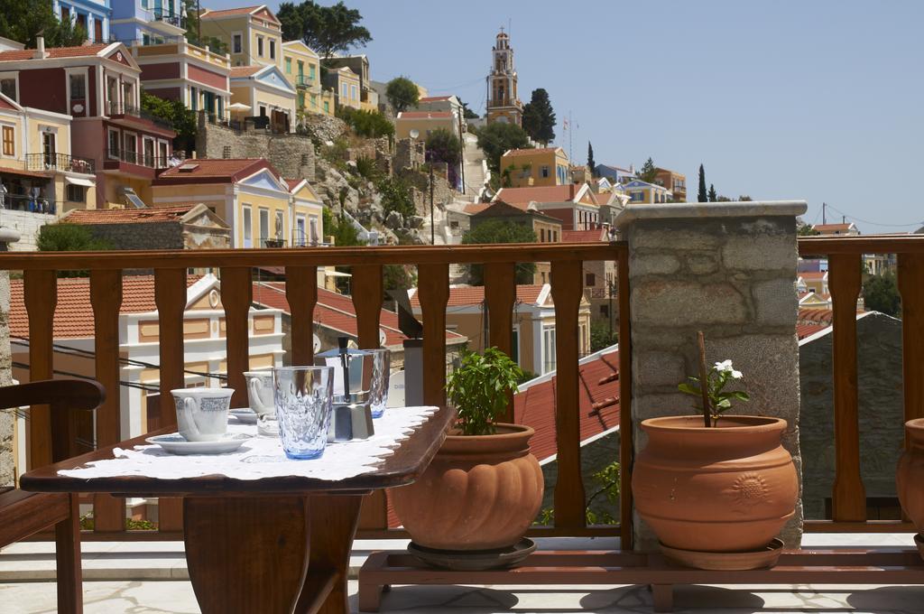 Athina Studios Symi Exteriér fotografie
